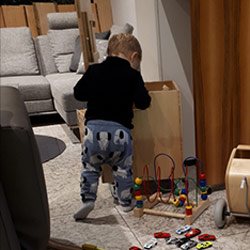 Spielender Zwerg